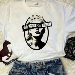 GOD SAVE THE QUEEN TAYLOR SWIFT SWIFTIE GRAPHIC CROP TOP T SHIRT WHITE ADULT